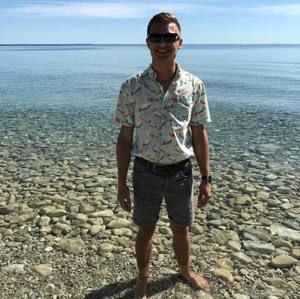 Meet your Posher, Ethan